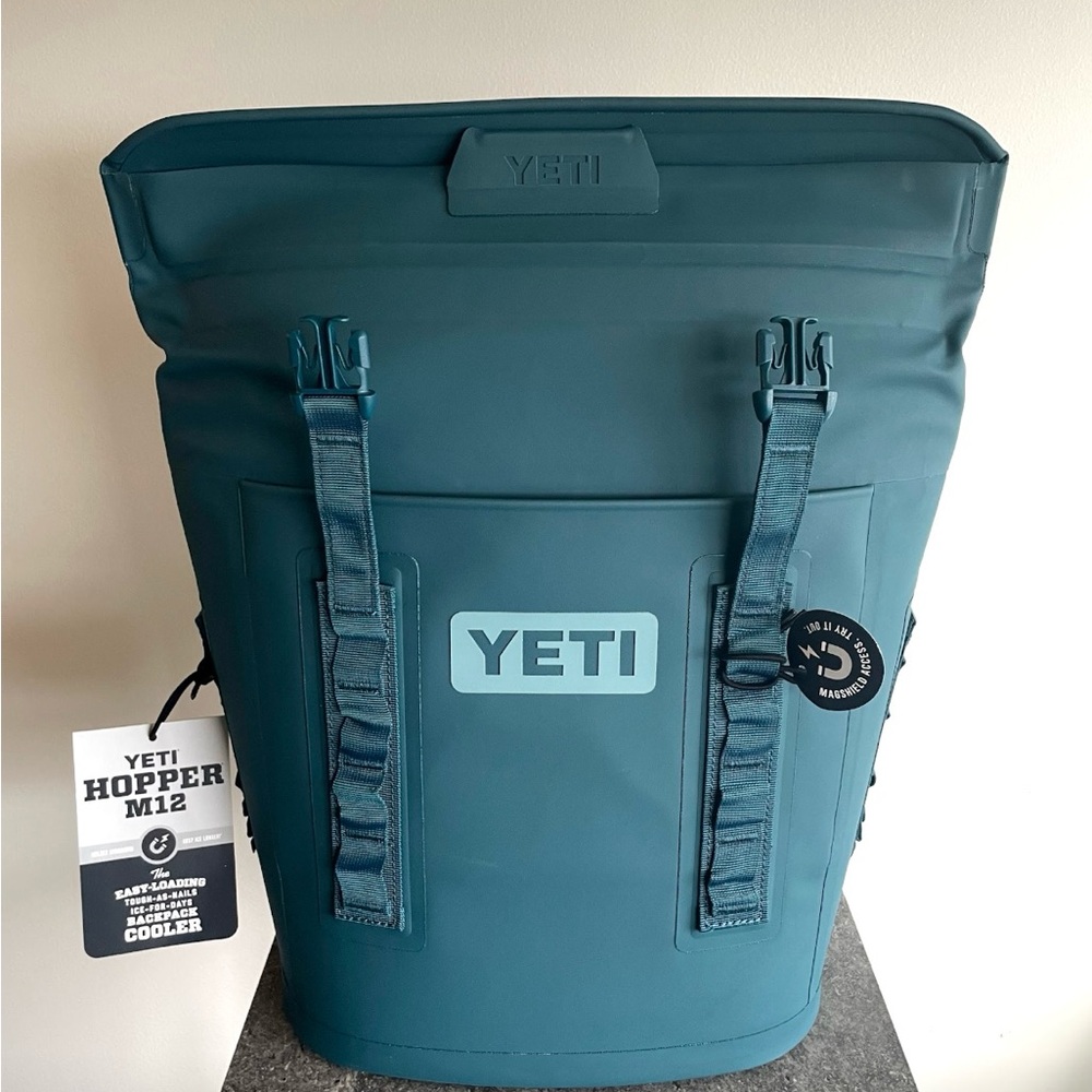 *NEW* never been used Yeti Hopper M12